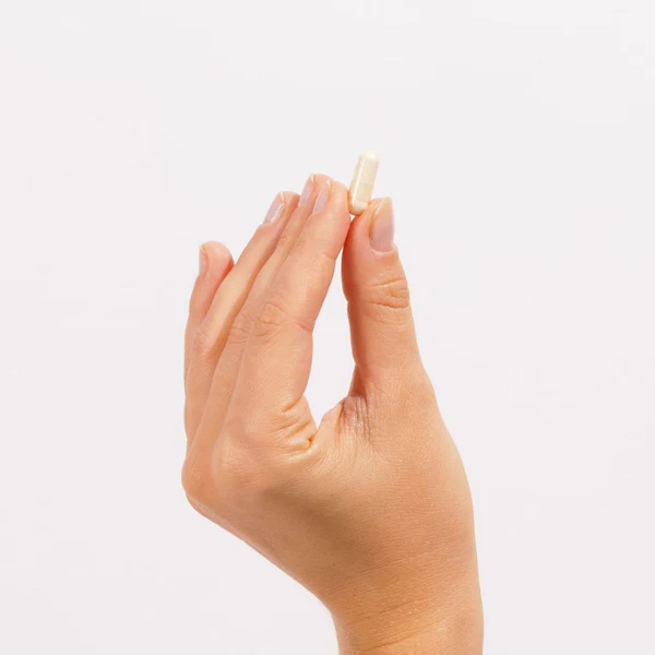 main tenant du probiotique​ argalys