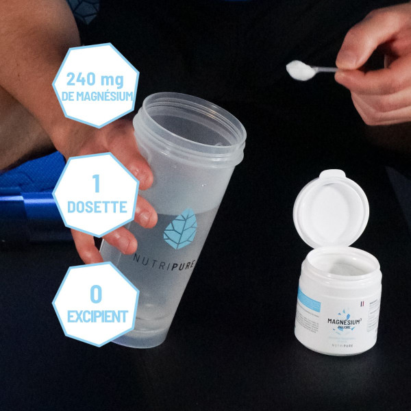 prise de magnésium nutripure poudre avec gobelet