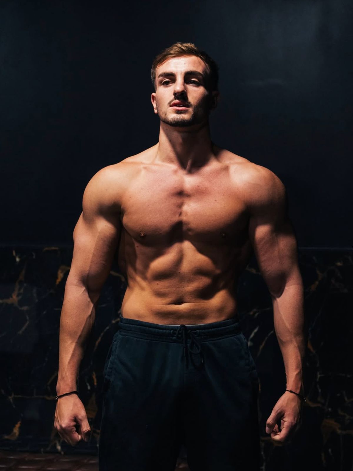 Mael Bernard, coach sportif spécialisé en transformation physique